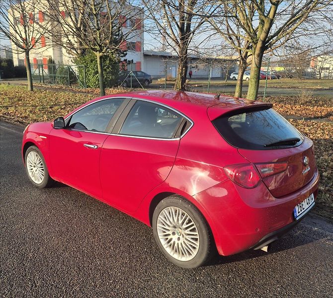 Alfa Romeo Giulietta 1,4 - fotka 2 z 2