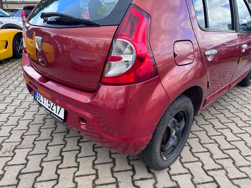 Dacia Sandero (2009) LPG 1,4 55 KW KOLA - fotka 11 z 45