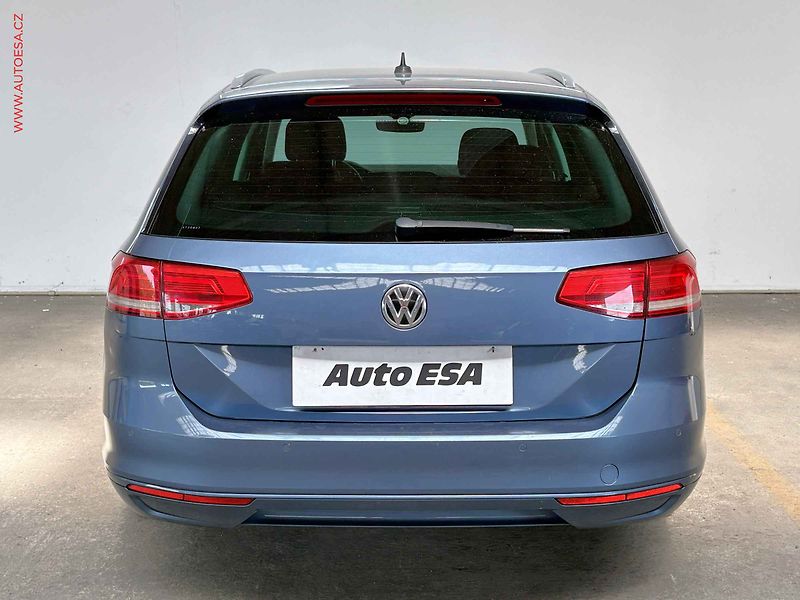 Volkswagen Passat (2015) 2.0TDi, DSG - fotka 5 z 17