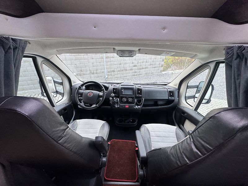 McLouis (2017) MC 460, Fiat 2,3l/150HP - fotka 12 z 43