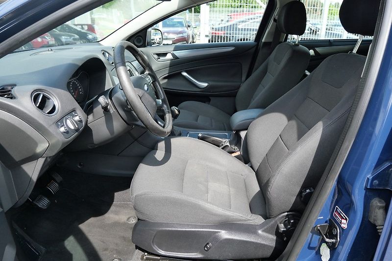 Ford Mondeo - fotka 6 z 6