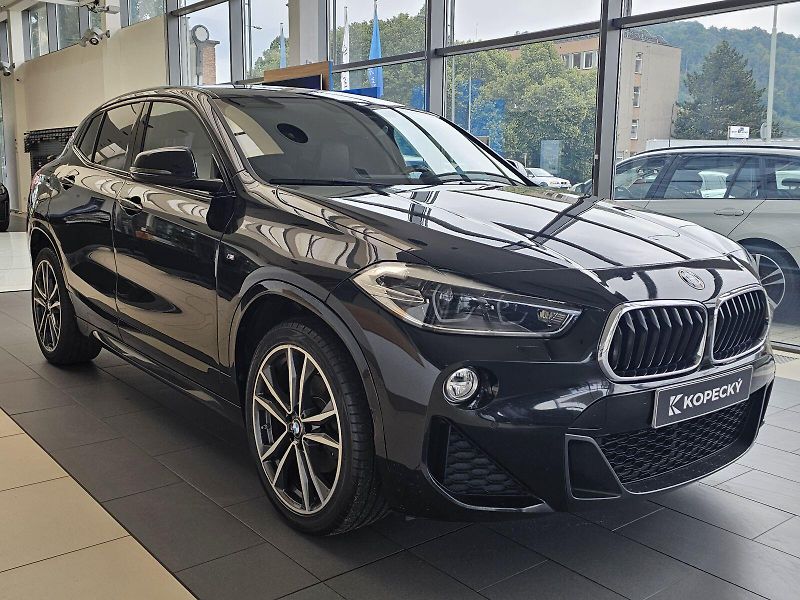 BMW X2 sDrive18i - fotka 5 z 24