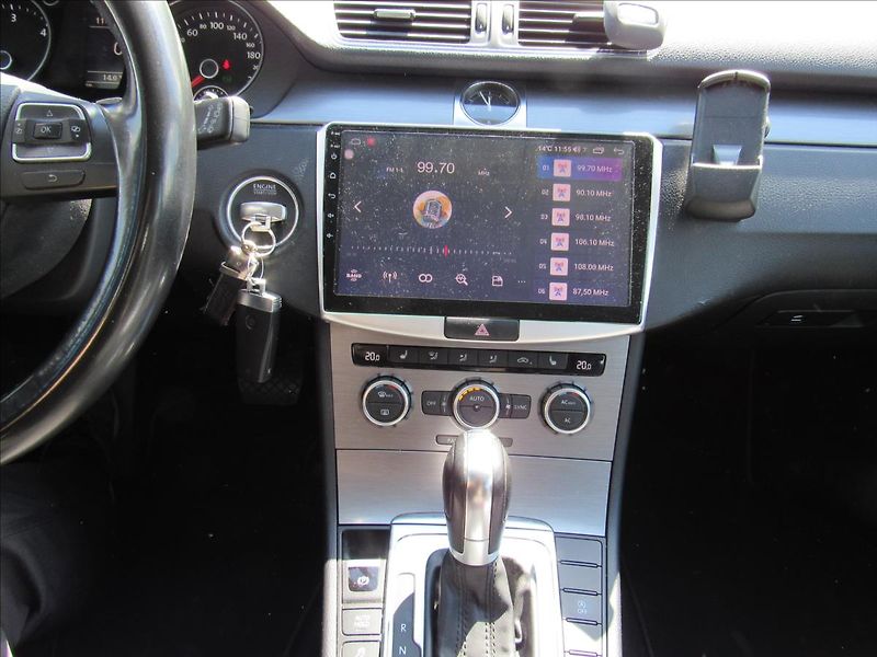 Volkswagen Passat 2,0 TDI 125kW DSG - fotka 15 z 37