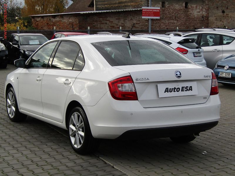 Škoda Rapid (2013) 1.6 TDi, Sport, navi - fotka 6 z 20