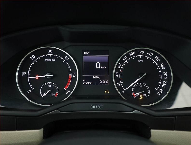 Škoda Superb (2016) Style 2.0 TDI, Kůže, Navi - fotka 9 z 21