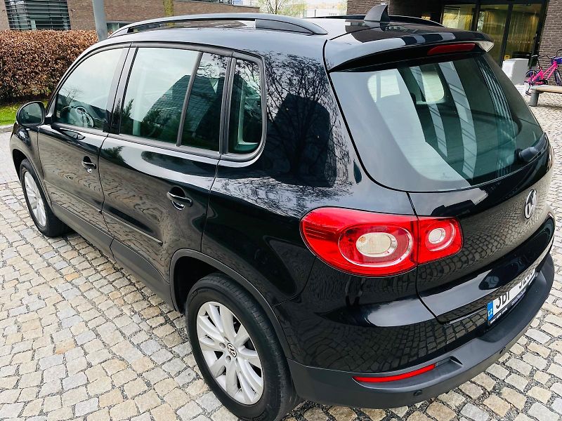 Volkswagen Tiguan 1.4TSi MANUÁL VÝHŘEV SERVISKA - fotka 19 z 45