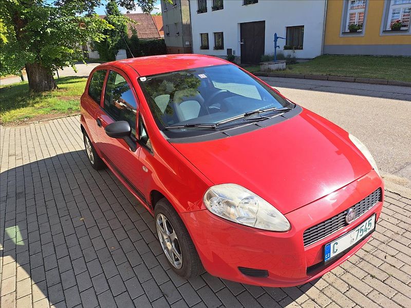 Fiat Punto 1,2 i - fotka 13 z 32