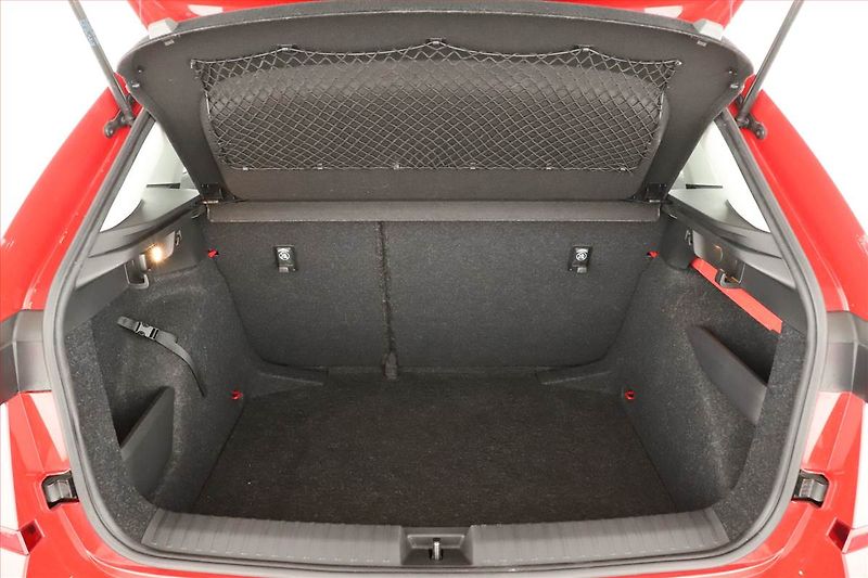 Škoda Kamiq (2020) Style 1.5 TSI, Automat - fotka 19 z 20