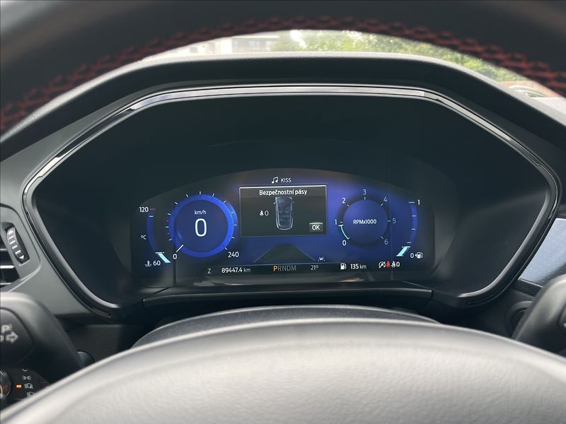 Ford Kuga 2,0 EcoBlue AWD AT8 ST-Line TZ - fotka 9 z 20
