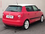 Škoda Fabia (2010) 1.2TSI, 1.maj, AC, výhřev sed - náhled 3