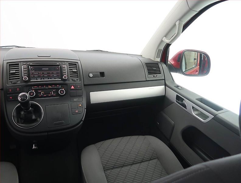 Volkswagen Multivan (2013) Comfortline 2.0 TDI 4Motion - fotka 8 z 24