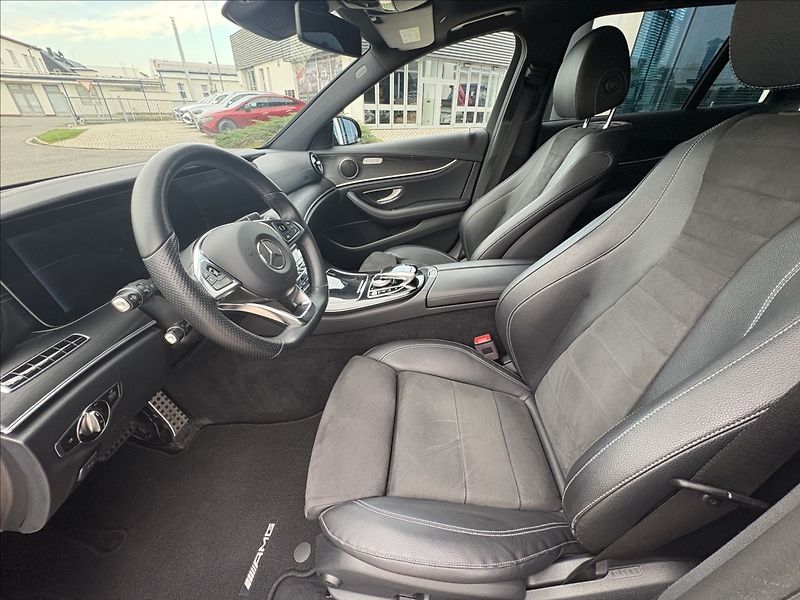 Mercedes-Benz Třídy E 3,0 E 350 d 4M ČR - fotka 9 z 20