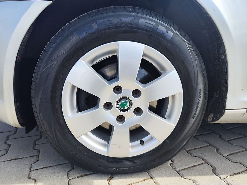 Škoda Octavia 1.4 TSi/90kW Ambition - fotka 23 z 23