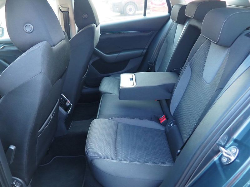 MG ZS (2023) 1.5i, Comfort, LED - fotka 12 z 32