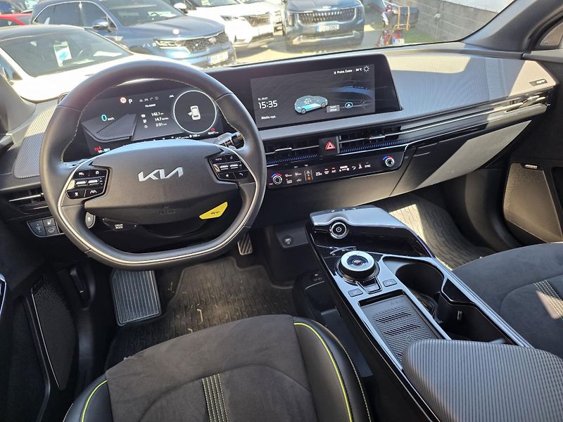 Kia EV6 GT-4X4-ZÁRUKA-1.majitel-DPH - fotka 27 z 33
