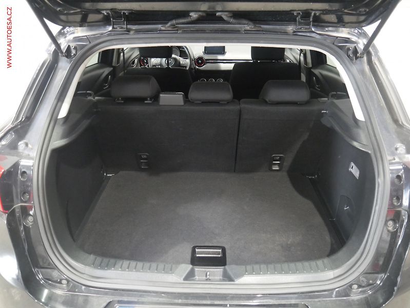 Mazda CX-3 (2016) 1.5D, LED, AC, tempo - fotka 7 z 17