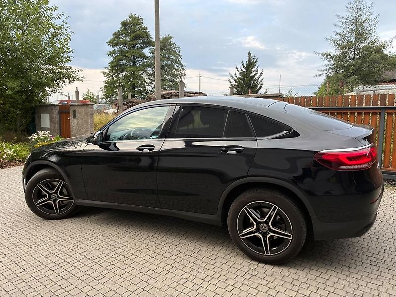 Mercedes-Benz GLC (2022) 220 d kupé 4MATIC AMG - fotka 2 z 6