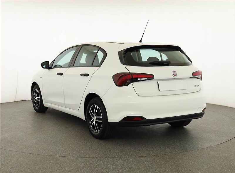 Fiat Tipo (2018) 1.4 16V, Serv.kniha, Tempomat - fotka 4 z 19