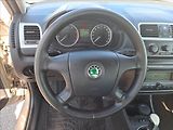 Škoda Fabia 1,4 i 16V KLIMA - náhled 11