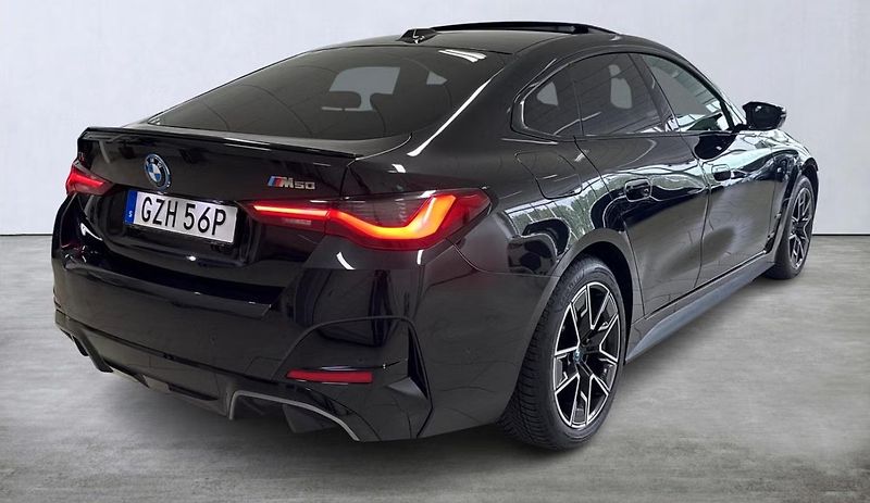 BMW i4 M50 xDrive GC 360k HuD Laser - fotka 17 z 18