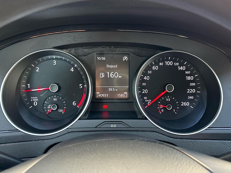 Volkswagen Passat Trendline - fotka 11 z 24