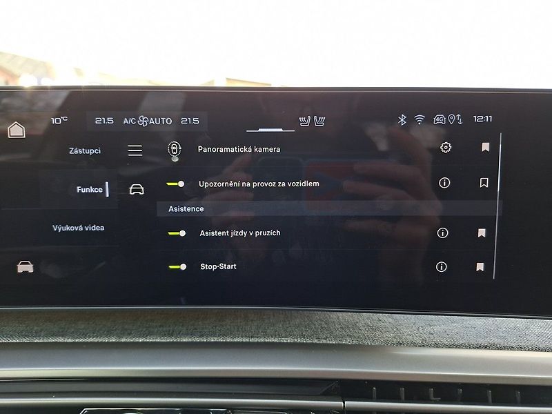 Peugeot 3008 ALLURE HYBRID 145k e-DCS6 - fotka 26 z 29