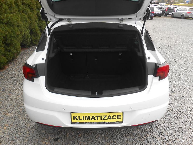 Opel Astra 1.2,KAMERA,NAVI,62TKm - fotka 20 z 38