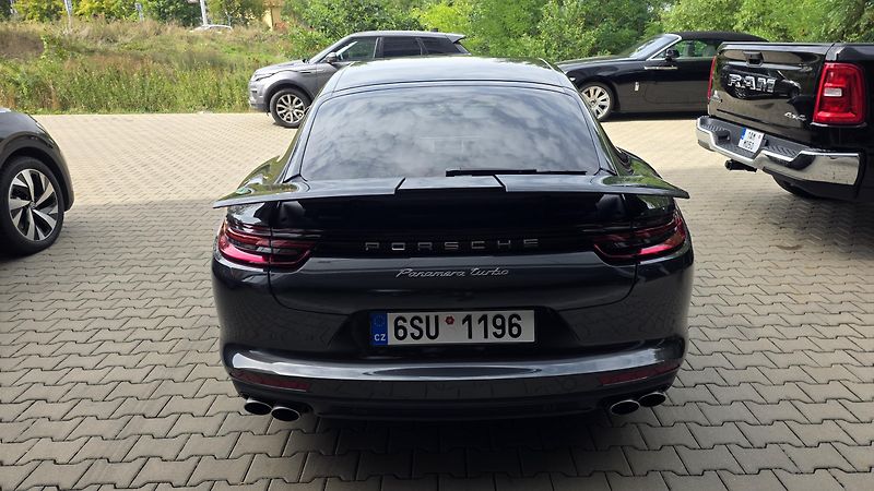 Porsche Panamera (2018) TURBO TOP STAV - fotka 6 z 12