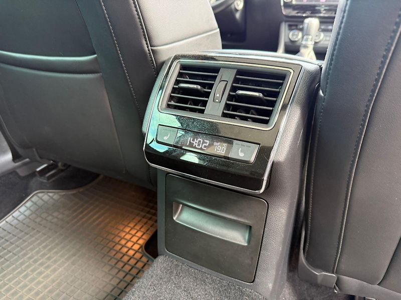 Škoda Superb Style Plus 2.0 TDI 140kw DSG 4 - fotka 23 z 26
