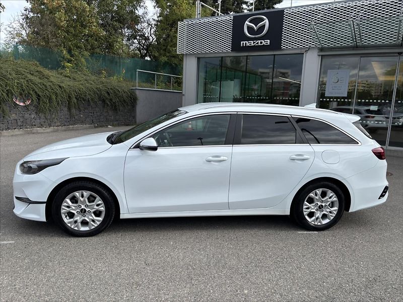 Kia Ceed 1,5 TGDi TOP ZÁRUKA - fotka 2 z 40