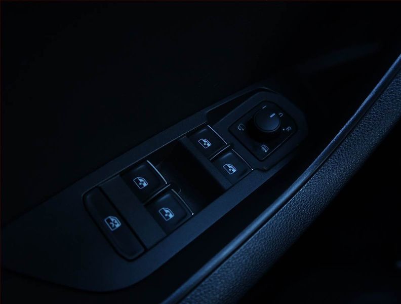 Škoda Karoq (2019) Style Plus 2.0 TDI - fotka 18 z 23