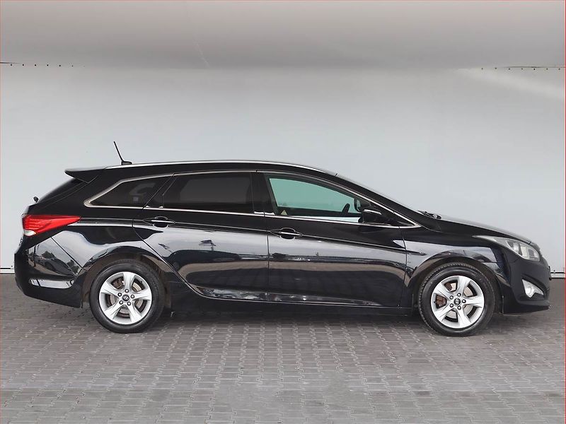 Hyundai i40 (2012) 1.7 CRDi, Automat, Navi - fotka 6 z 19