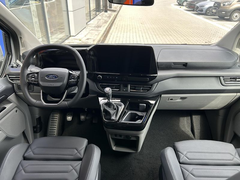Ford Tourneo Custom Titanium L1 2.0 EcoBlue 110 kW - fotka 10 z 34