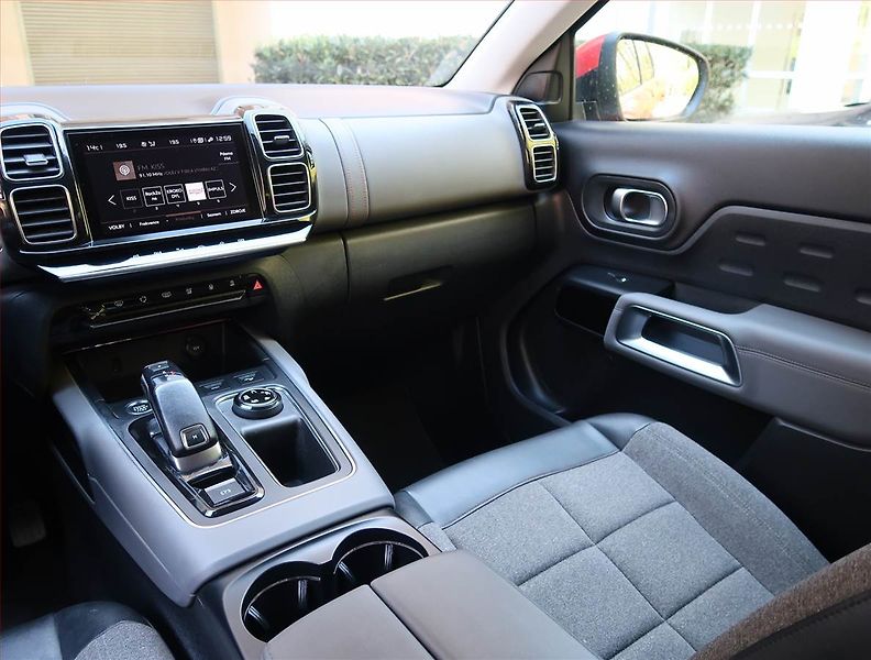 Citroën C5 Aircross (2019) BlueHDi 180, Automat, Kůže - fotka 8 z 21