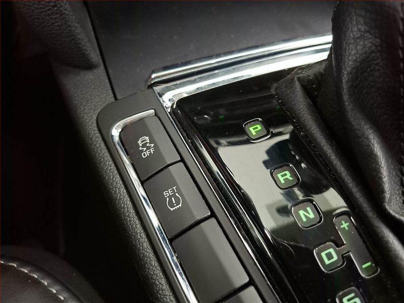 Škoda Superb (2011) Elegance 3.6 FSI V6, 4X4 - fotka 15 z 21