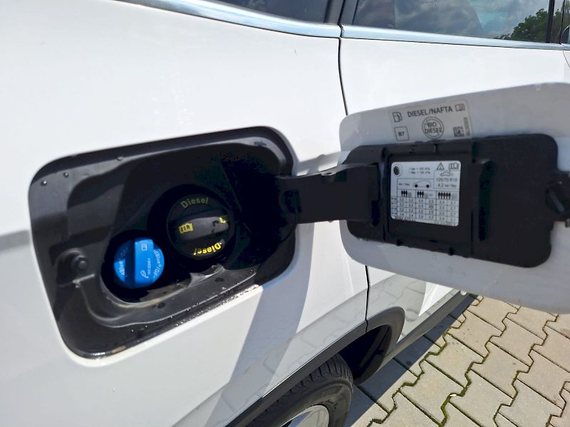 Škoda Karoq (2019) 2.0 TDI / 110 kW / 6MP / STYLE - fotka 35 z 35
