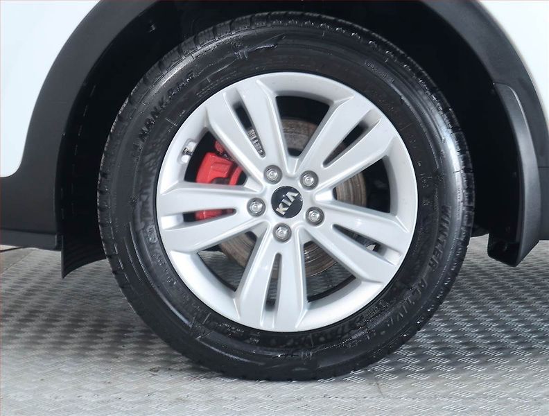 Kia Sportage (2017) 1.6 GDI, Serv.kniha, Navi - fotka 14 z 18