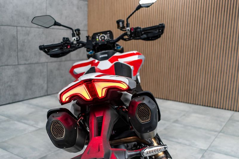 Ducati V2 SP*ÖHLINS*BREMBO*1.MAJ*DPH - fotka 23 z 27