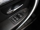 BMW Řada 3 (2015) Sport Line 320d xDrive GT - náhled 19