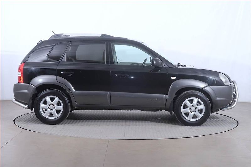 Hyundai Tucson (2005) 2.0 CRDi, 4X4, Serv.kniha - fotka 6 z 20
