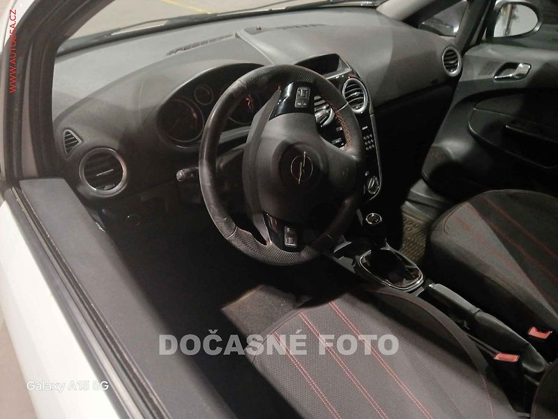 Opel Corsa (2011) 1.2i, ČR, AC, tažné - fotka 3 z 3