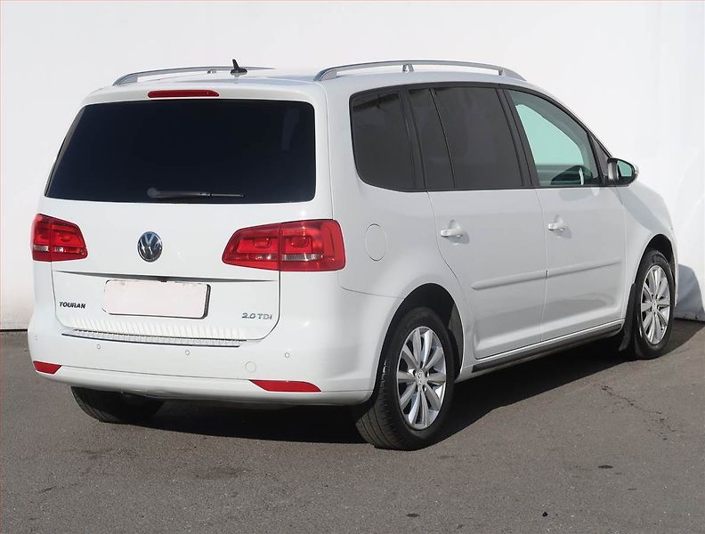 Volkswagen Touran (2014) Highline 2.0 TDI, Automat - fotka 5 z 22