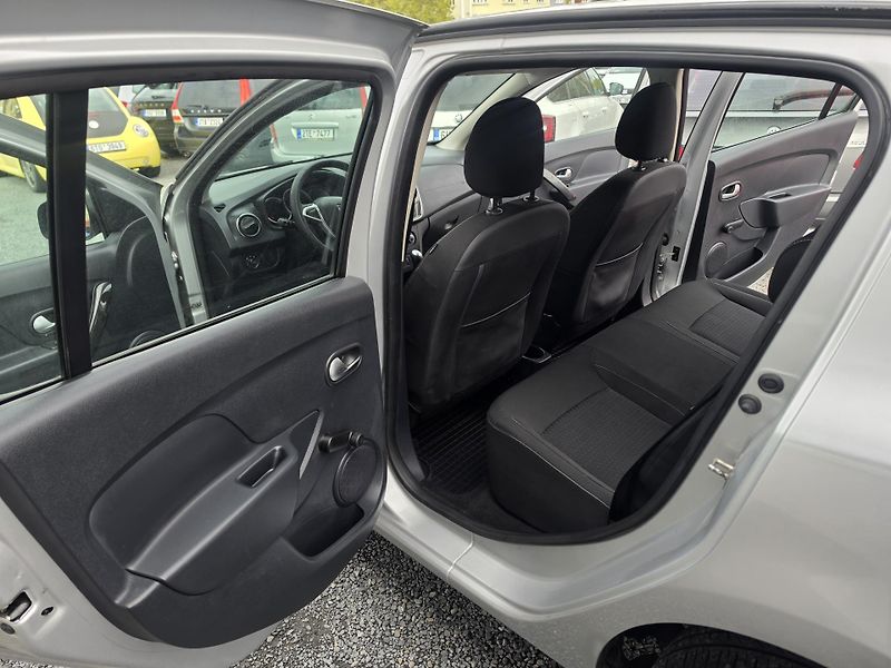 Dacia Sandero 1.1 Klimatizace  - fotka 7 z 17