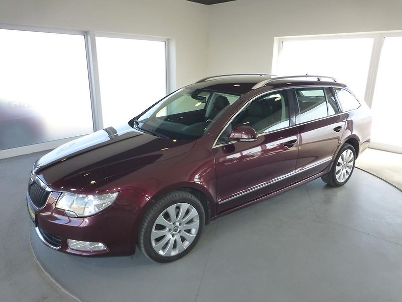 Škoda Superb (2013) 2,0TDI*VYHŘ.S**XENONY**WEBASTO - fotka 1 z 32