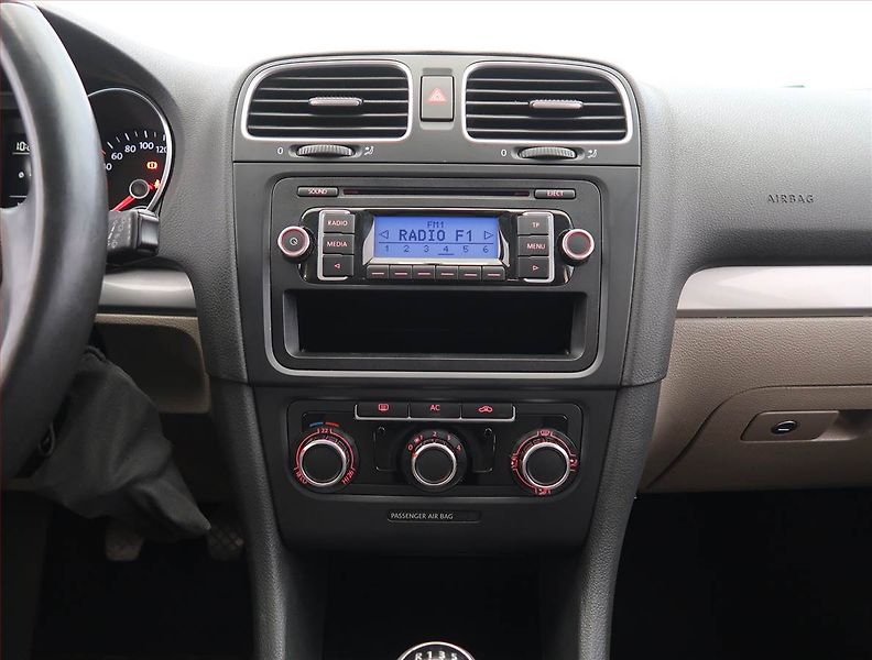 Volkswagen Golf (2009) 1.4 16V, ČR,1.maj, Serv.kniha - fotka 12 z 14
