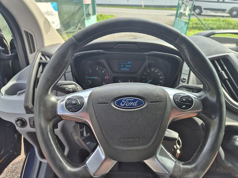 Ford Transit 2,2 TDCi, CZ, 7 míst, L3 - fotka 16 z 21
