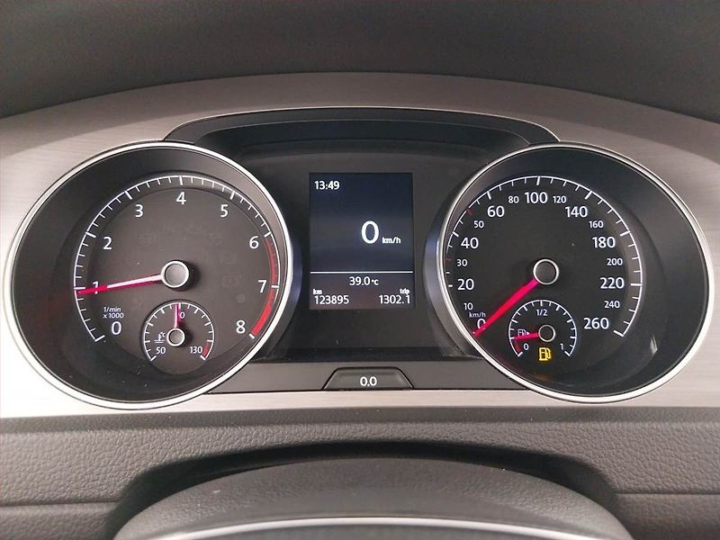 Volkswagen Golf (2015) 1.2 TSI, Serv.kniha, Tempomat - fotka 11 z 20