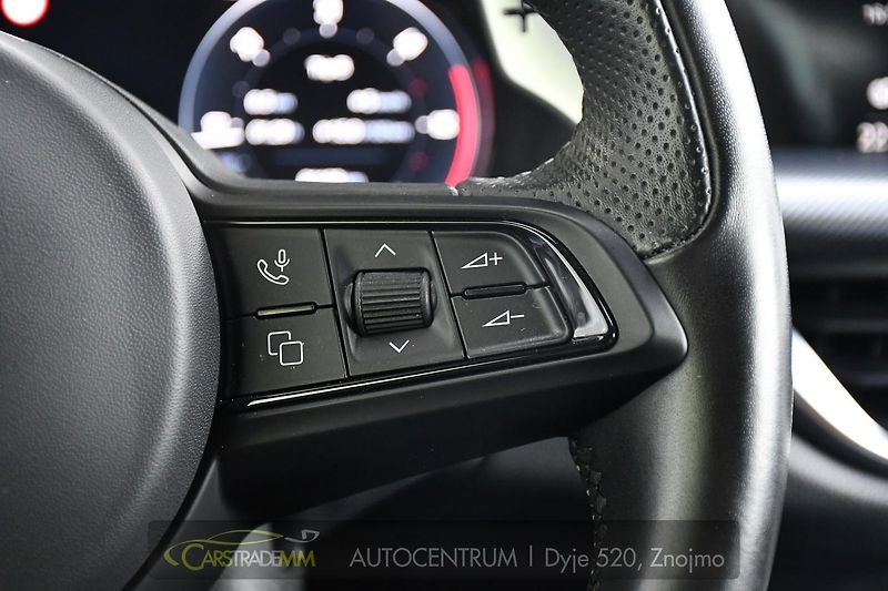 Alfa Romeo Stelvio 2.2 D154kW Veloce AT8-Q4 - fotka 31 z 56