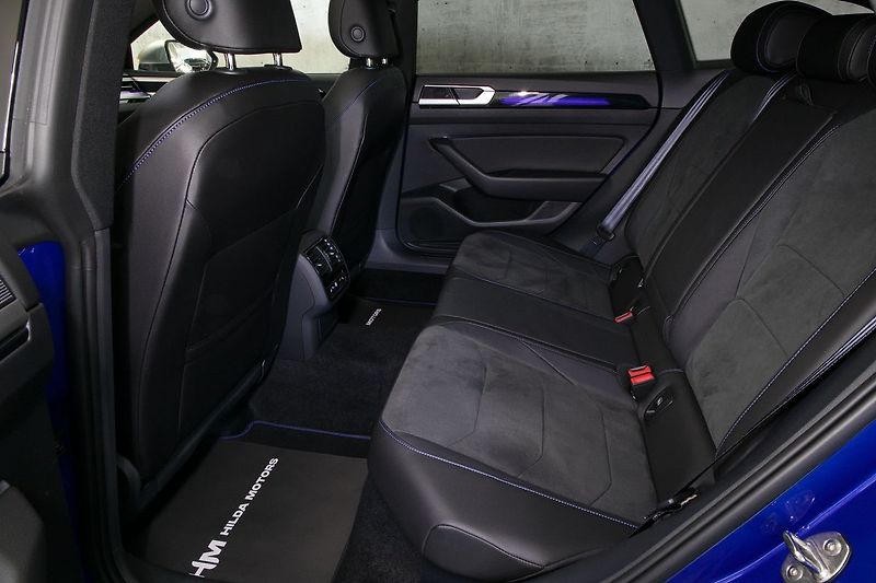 Volkswagen Arteon Shooting Brake R 2.0TSI 235kW DSG Pano Tažné - fotka 13 z 38