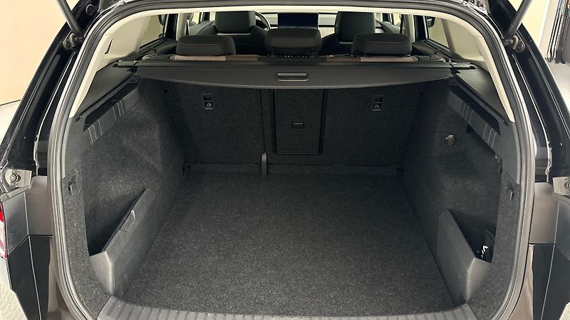 Škoda Enyaq 82 Kwh AUT 80 Loft - fotka 17 z 28